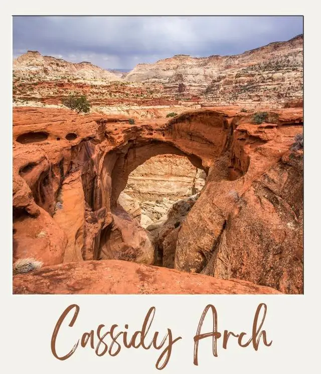 My 5 Favorite Utah Spring Hikes sandstone natural arch with stone hills behind