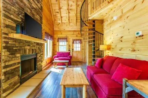 Fork Farmhouse Airbnb Gatlinburg Tennessee_Great Smoky Mountains National Park