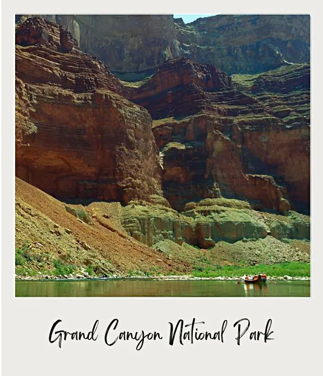 small raft in large Grand canyon