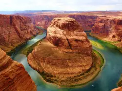 horseshoe shaped bend in river