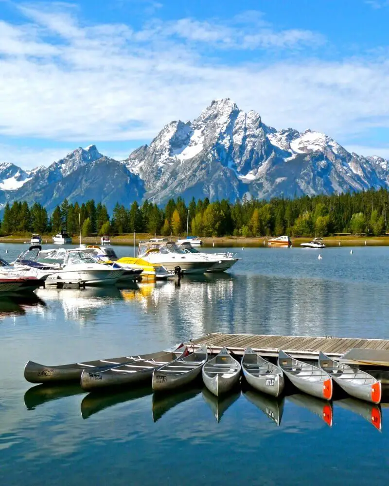 Jackson-Lake-boating-is-one-of-the-best-things-to-do-in-Tetons