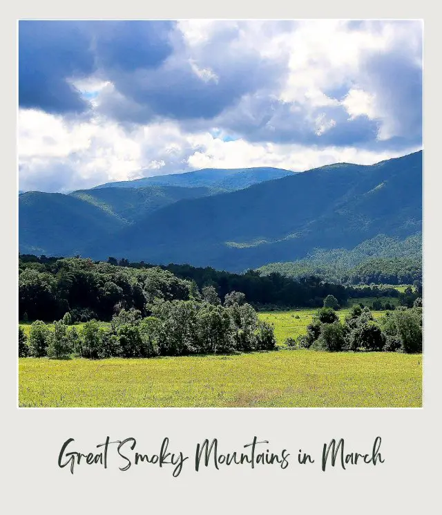 View of mountains covered with little snow under the cloud day in Great Smoky Mountains National Park.