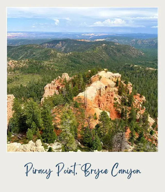 Aerial view of rock mountains and trees in Piracy Point Bryce Canyon